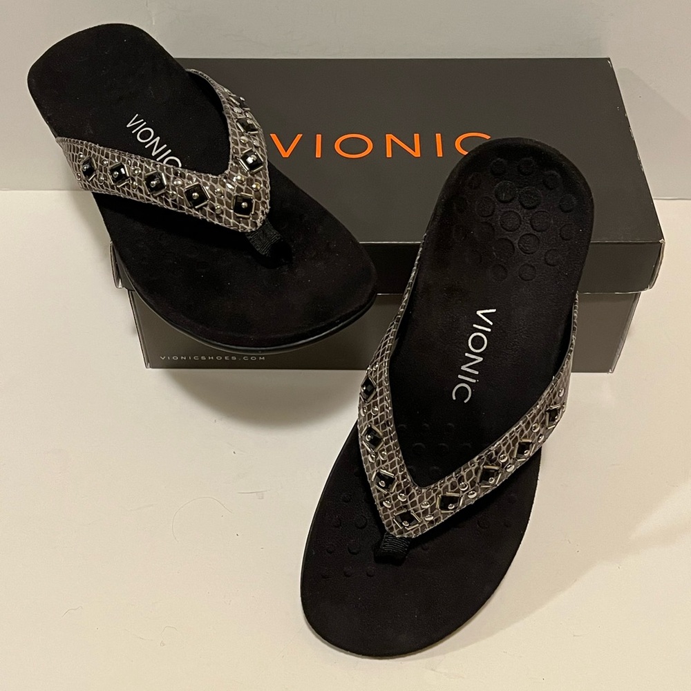 NWT WOMEN’S VIONIC GREY SNAKE FLORIANA SANDALS.